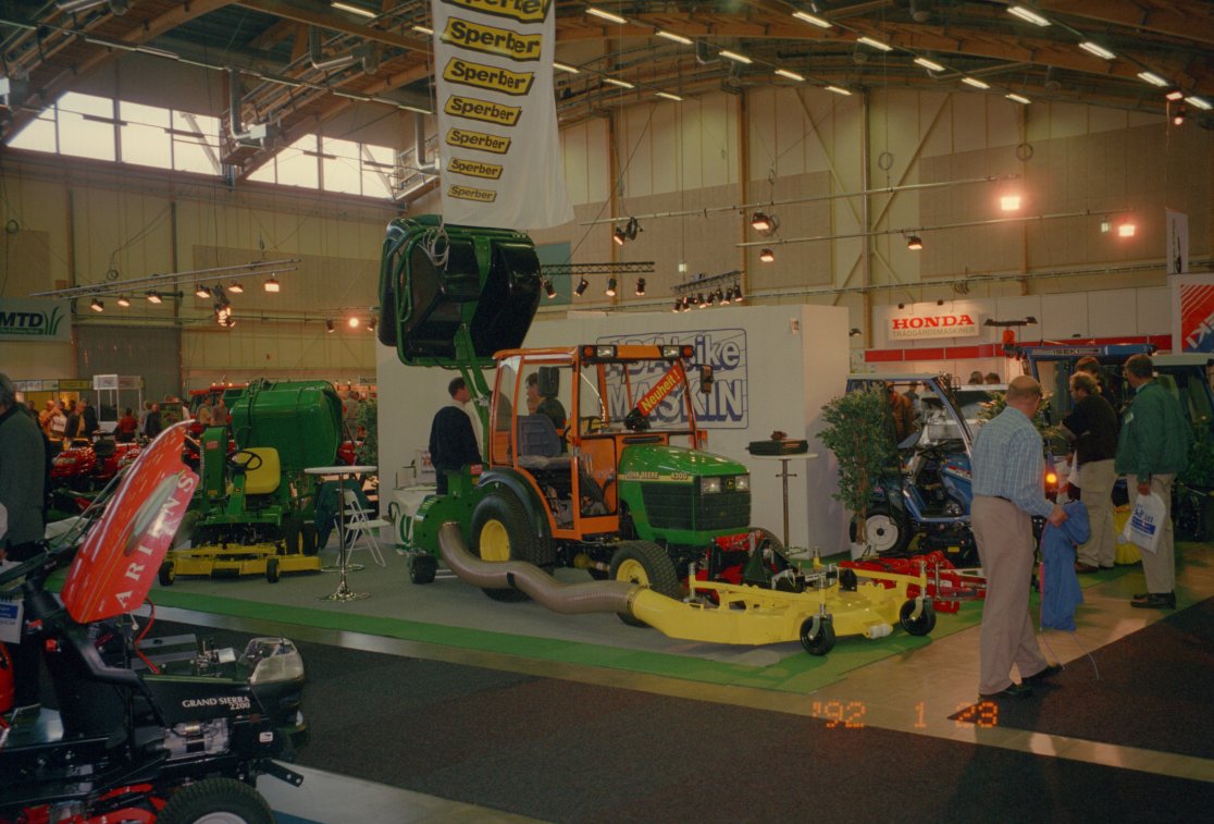 Das Produktprogramm erweitert sich immer mehr. Der One-Stop-Shopping Gedanke hält Einzug. Das Produktprogramm erweitert sich immer mehr. Der One-Stop-Shopping Gedanke hält Einzug.