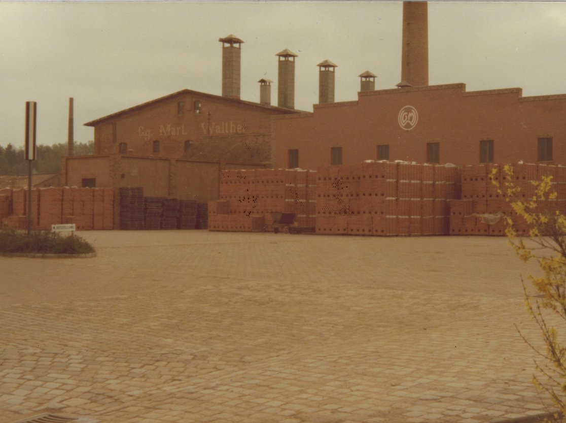 Die Gebrüder Sperber übernehmen die insolvente Ziegelei Georg Walther in Langenzenn ... Die Gebrüder Sperber übernehmen die insolvente Ziegelei Georg Walther in Langenzenn ...